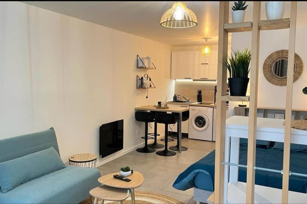 Studio Boheme Chic A Disney La Houssaye-en-Brie Exteriör bild